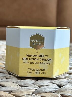 NIB Honey Bee Venom Cream – K-Beauty Moisturizer ✨